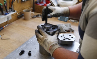 Illustration de l'apprentissage dans l'industrie.