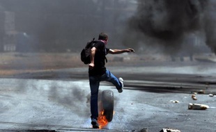Les pressions s'intensifient sur Israël pour préserver la santé de détenus palestiniens en grève de la faim, certains depuis plus de deux mois, dont la mort risquerait de déclencher une éruption de violence