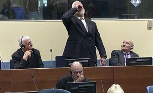 Slobodan Praljak s'est suicidé durant son procès.