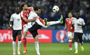 Adil Rami et les Bleus peuvent voir venir