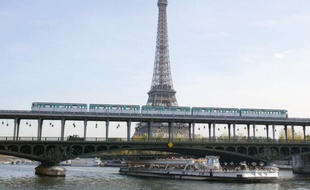 Des barques dans les tunnels inondés du métro... Pour éviter le scénario catastrophique de la crue de la Seine en 1910, la RATP s'équipe afin de préserver le réseau et d'empêcher que les millions d'usagers qui empruntent ses lignes chaque jour soient privés de transport.