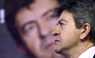 Jean-Luc Mélenchon, candidat du Front de gauche à la présidentielle, s'est réjoui mardi de la "contamination idéologique" que le FG "provoque", après le discours de François Hollande au Bourget dimanche où le candidat PS a dénoncé le "monde de la finance".