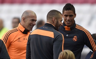 Zinédine Zidane, Karim Benzema et Raphaël Varane, en 2014.