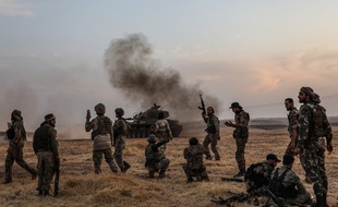Des soldats turcs à Manbij, en Syrie, près de la frontière avec la Turquie, le 14 octobre 2019.