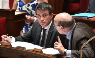 Le Premier ministre Manuel Valls le 1er juillet 2015 à l'Assemblée nationale à Paris