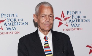 Julian Bond, l'une des grandes figures de la lutte des Noirs américains pour l'obtention de l'égalité des droits civiques, le 21 juin 2012 à Washington