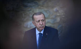 Le président turc Recep Tayyip Erdogan a annoncé samedi 23 octobre 2021, avoir ordonné l'expulsion,