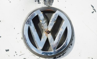 Le constructeur automobile allemand Volkswagen accuse un retard dans le rappel de centaines de milliers de véhicules à la suite du scandale des moteurs diesel truqués