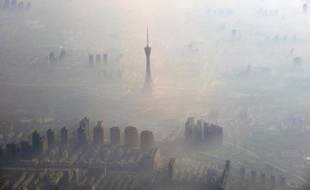 La ville de Zengzhou en Chine sous la pollution le 6 novembre 2009