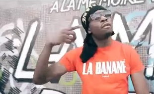 Jo Le Pheno dans le clip de «Bavure».