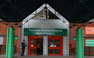 Les services de l’hôpital de Salisbury ont préféré ne prendre aucun risque.