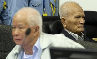 Le procès symbole du régime khmer rouge s'est achevé jeudi, avec les deux plus hauts dirigeants du régime encore en vie qui ont répété ne pas être responsables de la mort de deux millions de personnes, soit le quart de la population du Cambodge, entre 1975 et 1979.