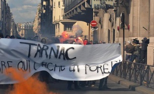 Manifestation le 21 juin 2009 à Paris en soutien aux personnes du "groupe de Tarnac" mises en examen