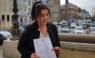 Béatrice Huret est jugée pour avoir aidé au passage d'un réfugié en Grande-Bretagne.
