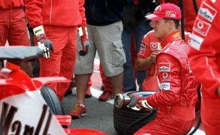 L'Allemand Michael Schumacher va piloter la semaine prochaine une Formule 1 pour la première fois depuis qu'il a mis un terme à sa carrière fin 2006, lors de tests officiels de Ferrari, a indiqué un responsable de l'écurie italienne mardi.