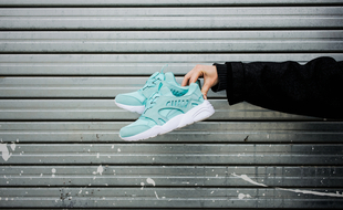 Profitez des offres Sneakers Friday chez Courir sur les meilleurs produits à l'occasion du Black Friday 2021