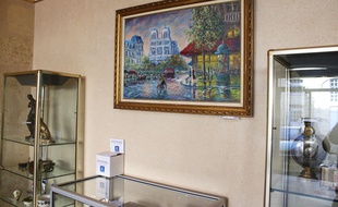 Plusieurs lots d'objets provenant de la Banque Publique des Solidarités-Crédit Municipal seront mis en vente