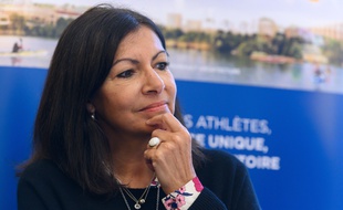 Une vidéo d'un chauffeur de taxi interrogeant Anne Hidalgo a été tronquée.