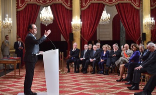 François Hollande le 9 décembre 2015 à l'Elysée lors d'un discours sur la Cop 21. AFP PHOTO / POOL / STEPHANE DE SAKUTIN