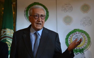 Le secrétaire général de l'ONU Ban Ki-moon a annoncé que le nouvel émissaire des Nations unies et de la Ligue arabe Lakhdar Brahimi, qui se trouvait mardi au Caire pour rencontrer des représentants de l'opposition syrienne, allait rencontrer "bientôt" à Damas le président Bachar al-Assad