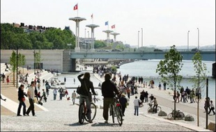 Illustration des berges à Lyon (Rhône).