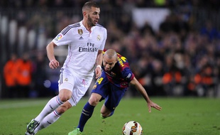 Karim Benzema lors du match entre le Real Madrid et le Barça le 22 mars 2015.