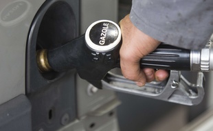 Le prix du gazole à la pompe va augmenter de trois centimes par litre dès le 1er janvier 2016.