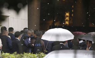 L'entrée de l'hôtel où se tient l'assemblée générale extraordinaire des actionnaires de Nissan à Tokyo, le 8 avril 2019.