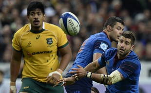 Sébastien Tillous-Borde sous le maillot des Bleus lors d'un match contre l'Australie en novembre 2014au Stade de France.