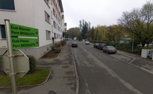 Les abords du groupe scolaire Pierre Brossolette à Mulhouse