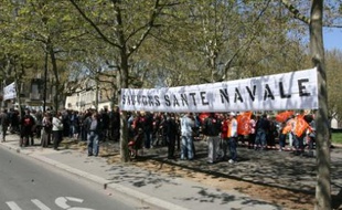 Manifestation de soutien à l’école de Santé Navale, le 5 avril dernier à Bordeaux.