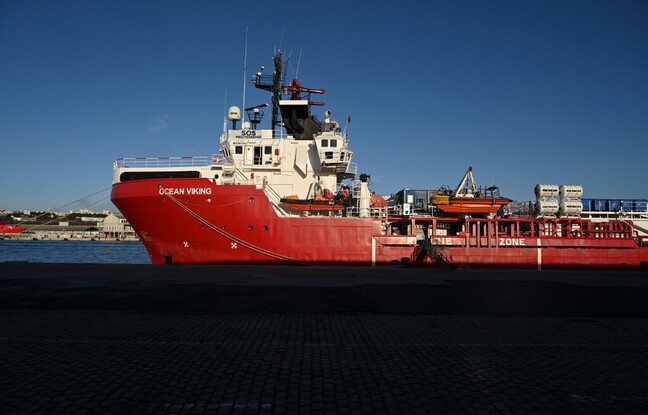 Sicile : L'Ocean Viking débarque 236 migrants