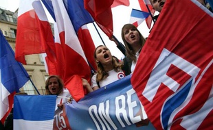 Le défilé du Front National le 1er mai 2014 à Paris