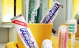 Illustration. Chewing gum Freedent. Mars Wrigley