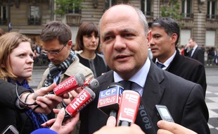 Le chef de file des députés socialistes Bruno Le Roux, le 16 mai 2013 à Paris.