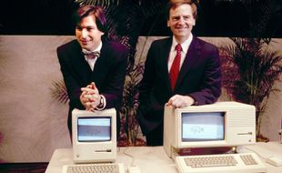 En 1984, Steve Jobs, le futur PDG d'Apple et John Sculley présentent le tout nouveau Macintosh.