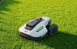 À moins de 720 euros ce robot tondeuse Mammotion fait un carton sur Amazon