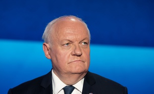Fraçois Asselineau le 4 avril 2019 sur France 2.