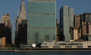 Deux colis contenant 16 kilos de cocaïne ont été livrés par erreur la semaine dernière au siège des Nations Unies à New York en provenance du Mexique, ont indiqué jeudi la police new-yorkaise et l'ONU