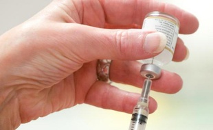 La victime avait déclaré les premiers symptômes de la sclérose en plaques quelques semaines après les premières injections vaccinales contre l'hépatite B