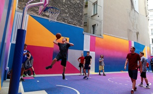 Le playground Duperré, dans le IXe.
