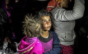 Des enfants kurdes syriens réfugiés le 21 septembre 2014 à Suruc dans la province de Sanliurfa