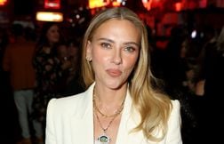 Scarlett Johansson doit à Robert Redford d’être passée derrière la caméra