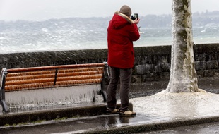 Illustration du mauvais temps, de la pluie et des vents.