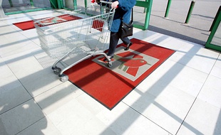 AUCHAN:illustration magasin,caddie.