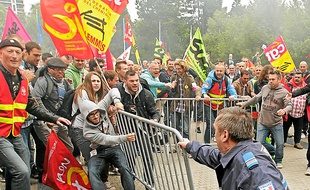 Le face-à-face entre cheminots et agents municipaux a été très tendu.