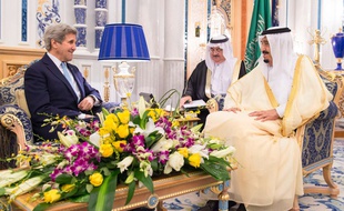 Le secrétaire d'Etat John Kerry rencontre le roi Salmane d'Arabie saoudite, le 15 mai.