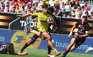 Penaud vole sur le Top 14 cette saison.