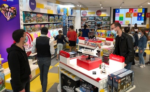 A l'intérieur du Lego store de Nantes-Atlantis.