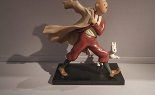 Illustration d'une statuette de Tintin et Milou, ici dans lors d'une vente aux enchères à Paris.